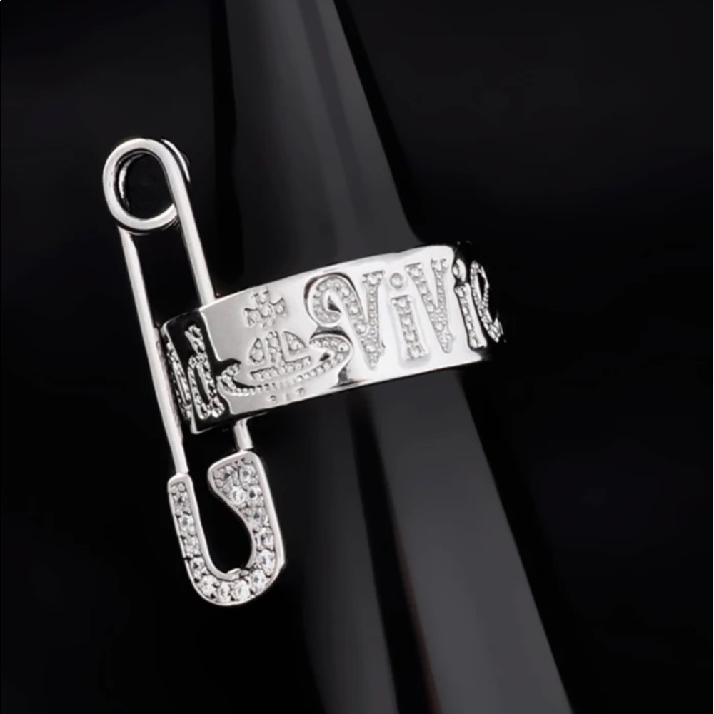Vivienne Westwood Vernon ring